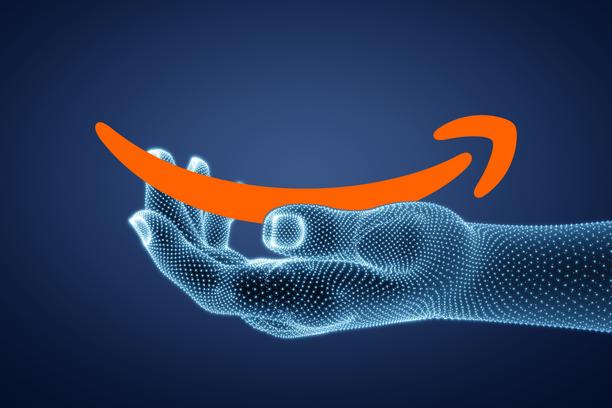 Amazon One avuç içi tarayıcı ile biyometrik ödeme ve kimlik doğrulama kullanımı.
