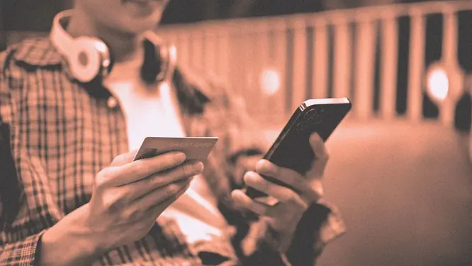 Amrita Ahuja, yapay zeka ile fintech çözümlerini ve veri analizini açıklıyor.